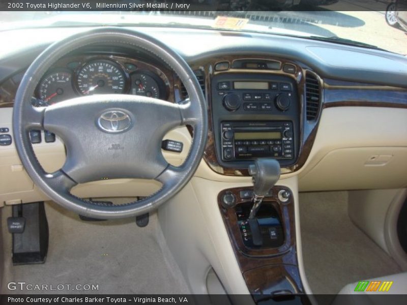 Millennium Silver Metallic / Ivory 2002 Toyota Highlander V6