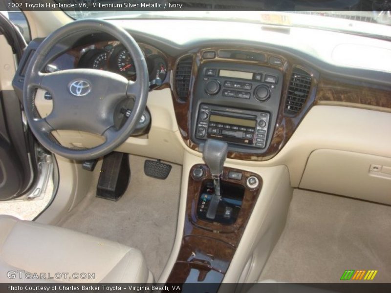 Millennium Silver Metallic / Ivory 2002 Toyota Highlander V6