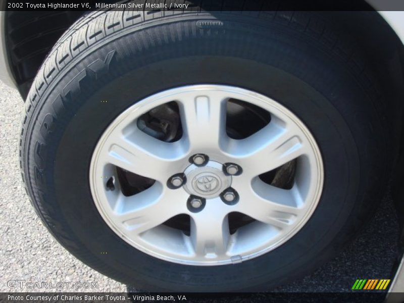 Millennium Silver Metallic / Ivory 2002 Toyota Highlander V6