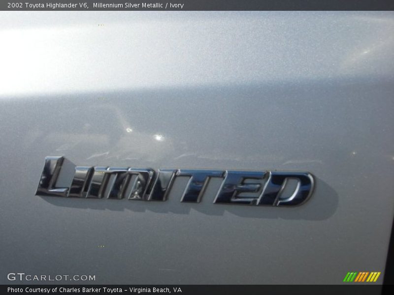 Millennium Silver Metallic / Ivory 2002 Toyota Highlander V6