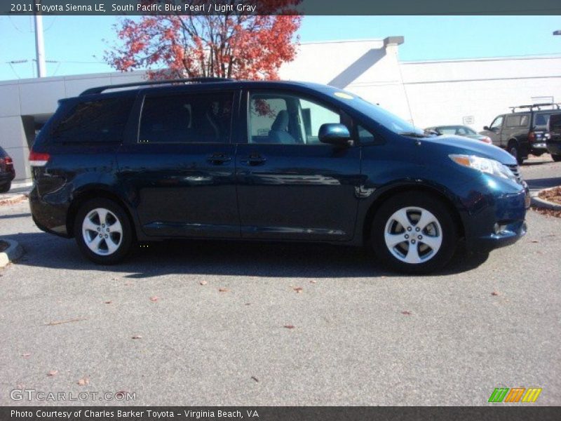 South Pacific Blue Pearl / Light Gray 2011 Toyota Sienna LE