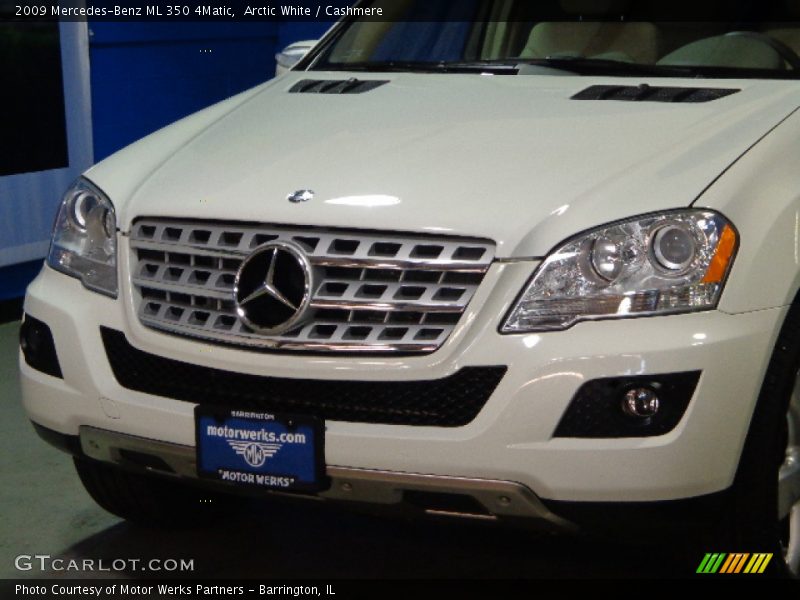 Arctic White / Cashmere 2009 Mercedes-Benz ML 350 4Matic