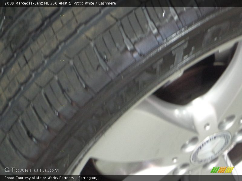 Arctic White / Cashmere 2009 Mercedes-Benz ML 350 4Matic