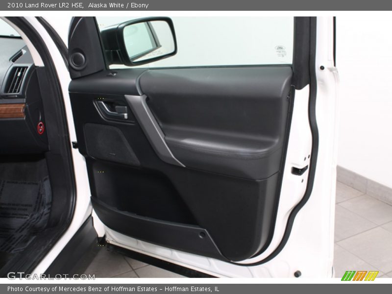 Alaska White / Ebony 2010 Land Rover LR2 HSE