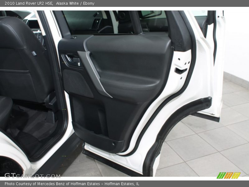 Alaska White / Ebony 2010 Land Rover LR2 HSE