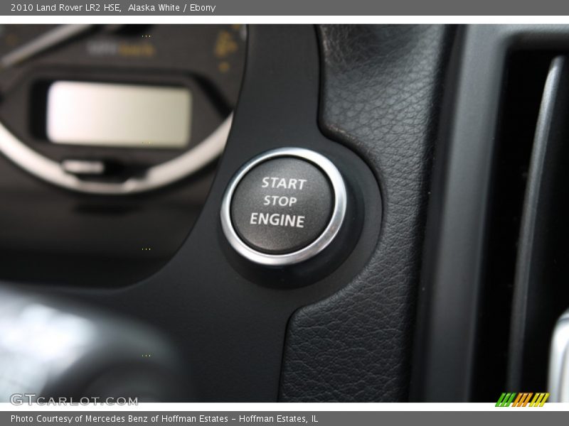 Alaska White / Ebony 2010 Land Rover LR2 HSE