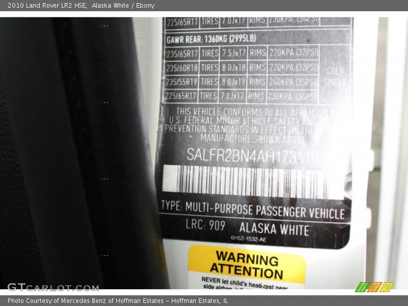 Alaska White / Ebony 2010 Land Rover LR2 HSE