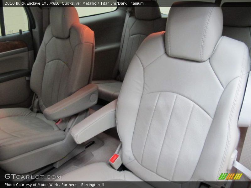 Quicksilver Metallic / Titanium/Dark Titanium 2010 Buick Enclave CXL AWD