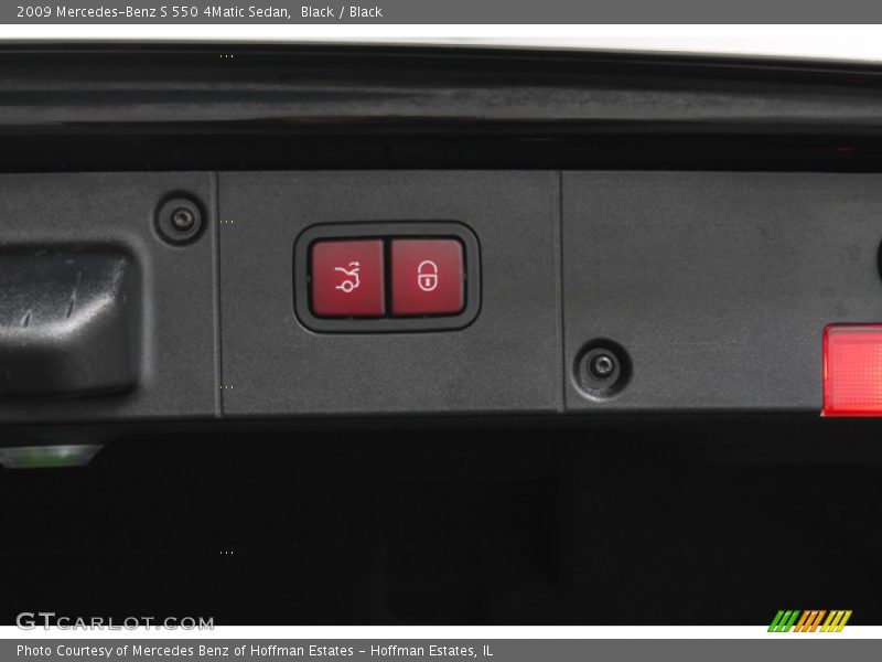 Black / Black 2009 Mercedes-Benz S 550 4Matic Sedan