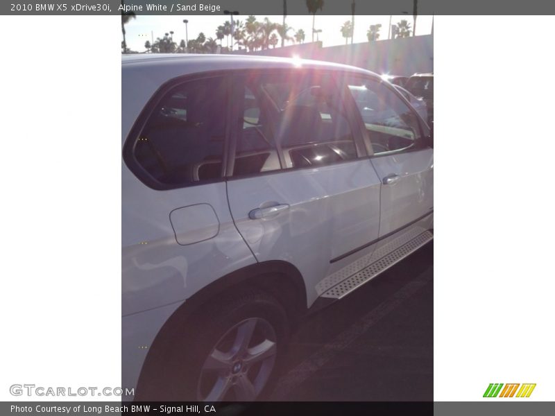 Alpine White / Sand Beige 2010 BMW X5 xDrive30i