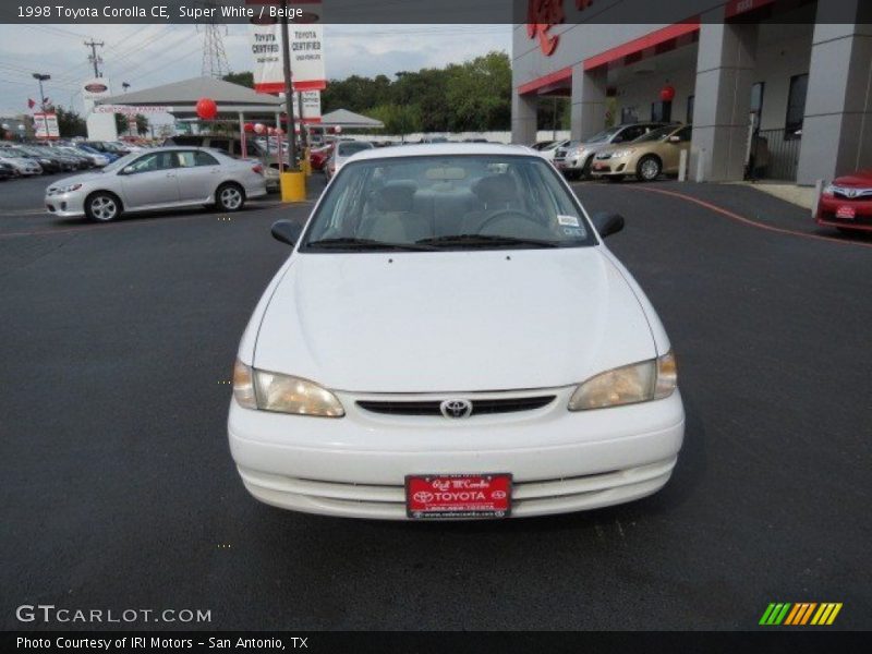 Super White / Beige 1998 Toyota Corolla CE