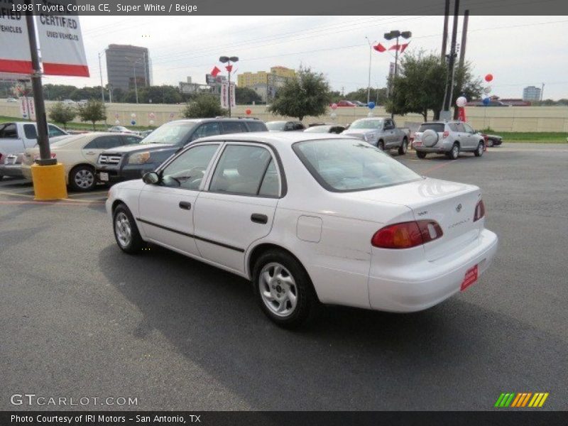 Super White / Beige 1998 Toyota Corolla CE