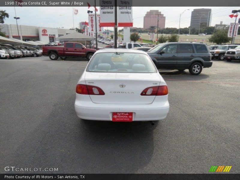 Super White / Beige 1998 Toyota Corolla CE