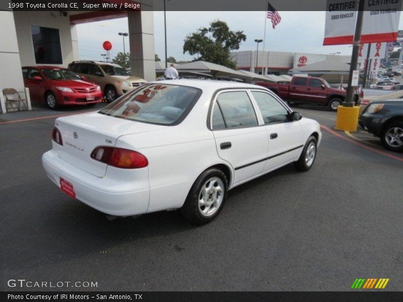 Super White / Beige 1998 Toyota Corolla CE
