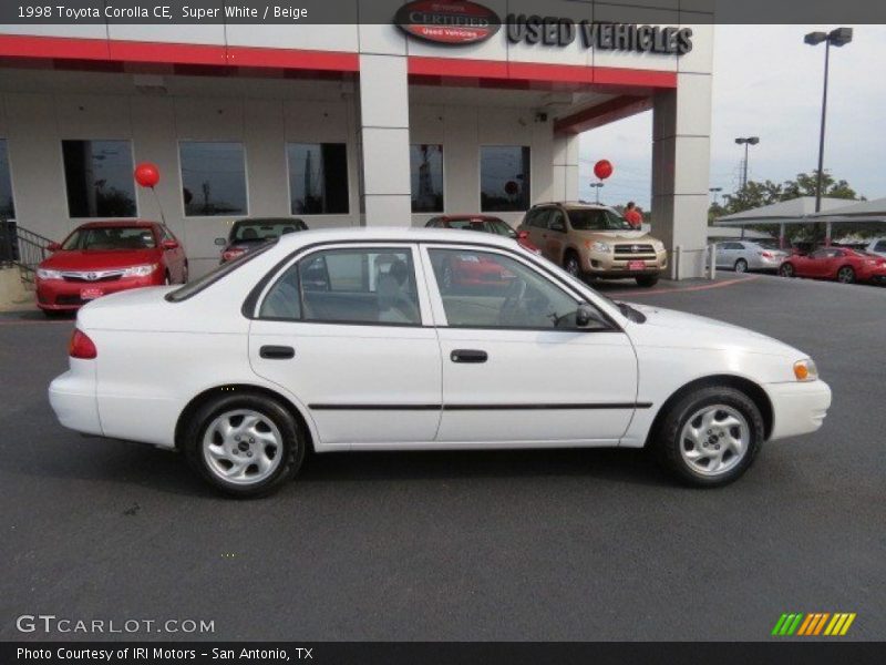 Super White / Beige 1998 Toyota Corolla CE