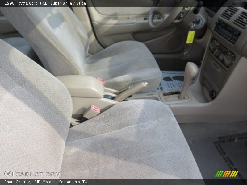 Super White / Beige 1998 Toyota Corolla CE