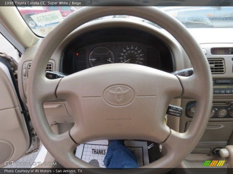 Super White / Beige 1998 Toyota Corolla CE