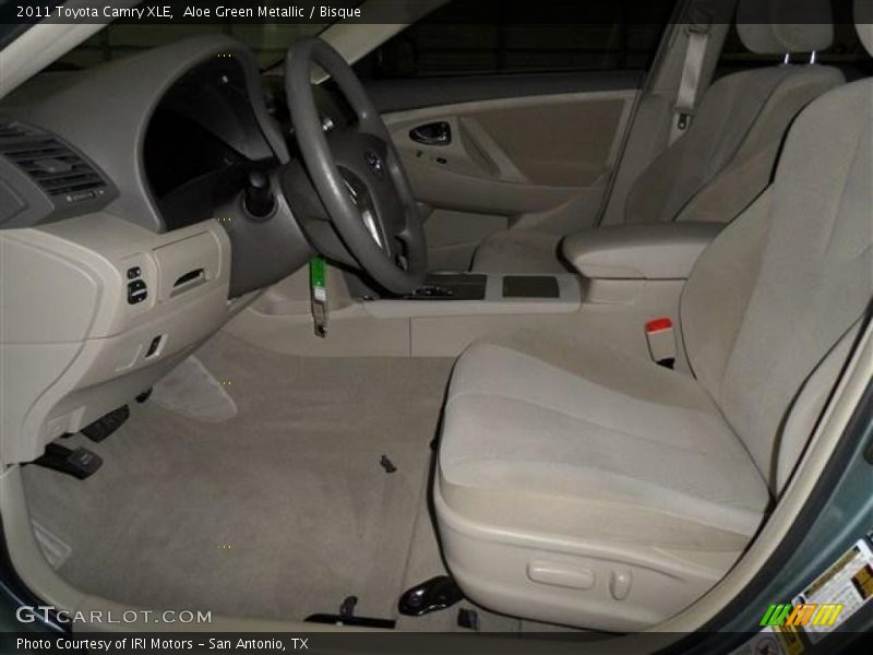 Aloe Green Metallic / Bisque 2011 Toyota Camry XLE