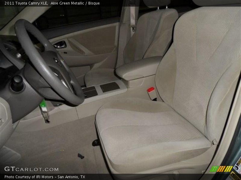 Aloe Green Metallic / Bisque 2011 Toyota Camry XLE