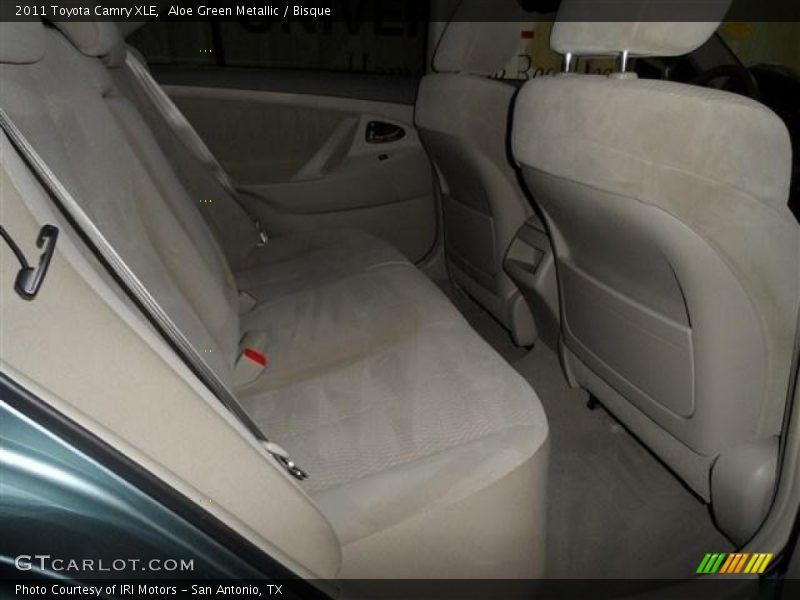 Aloe Green Metallic / Bisque 2011 Toyota Camry XLE