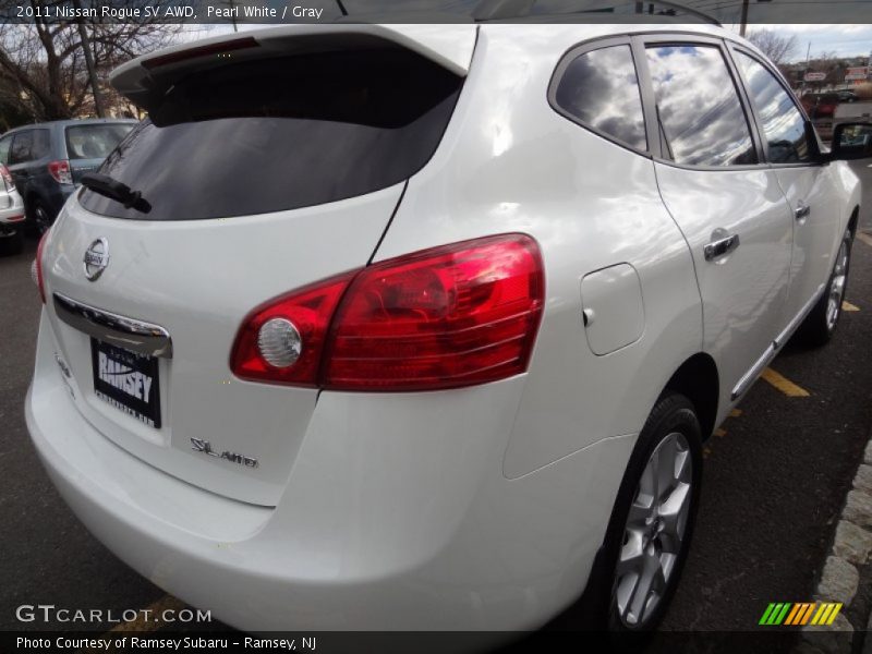 Pearl White / Gray 2011 Nissan Rogue SV AWD
