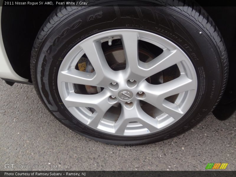 Pearl White / Gray 2011 Nissan Rogue SV AWD