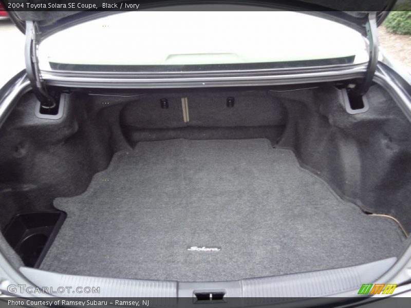 Black / Ivory 2004 Toyota Solara SE Coupe