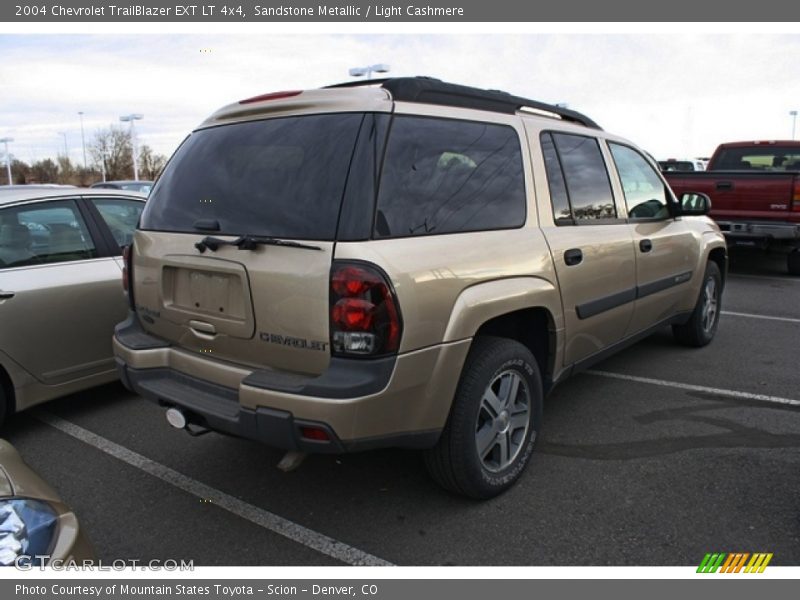 Sandstone Metallic / Light Cashmere 2004 Chevrolet TrailBlazer EXT LT 4x4