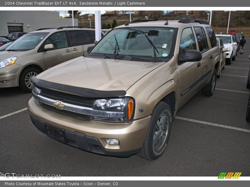 Sandstone Metallic / Light Cashmere 2004 Chevrolet TrailBlazer EXT LT 4x4