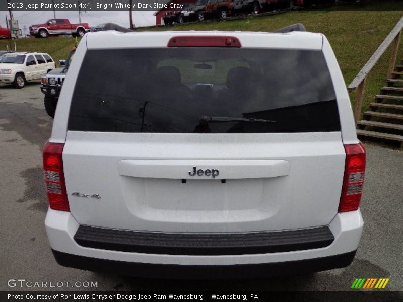 Bright White / Dark Slate Gray 2013 Jeep Patriot Sport 4x4