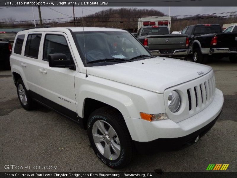Bright White / Dark Slate Gray 2013 Jeep Patriot Sport 4x4