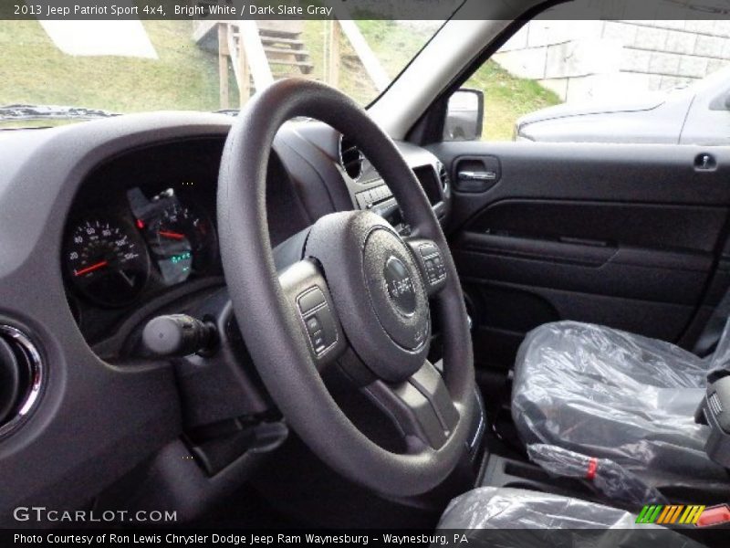 Bright White / Dark Slate Gray 2013 Jeep Patriot Sport 4x4