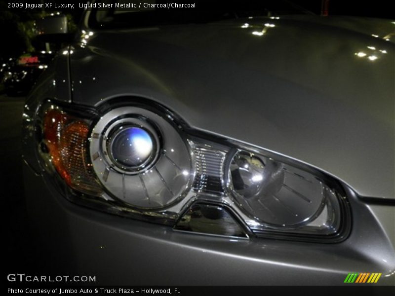 Liquid Silver Metallic / Charcoal/Charcoal 2009 Jaguar XF Luxury