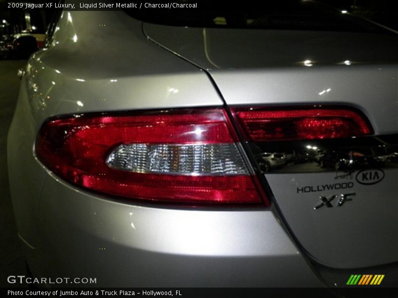 Liquid Silver Metallic / Charcoal/Charcoal 2009 Jaguar XF Luxury
