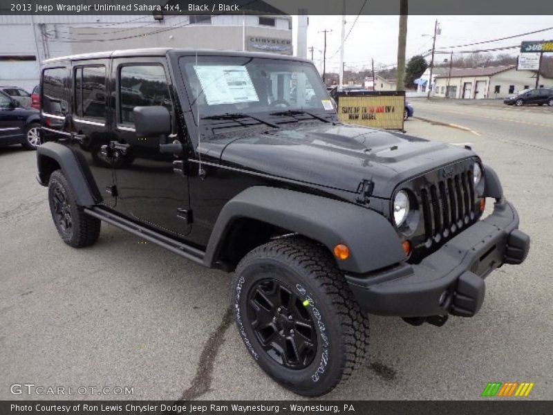 Front 3/4 View of 2013 Wrangler Unlimited Sahara 4x4