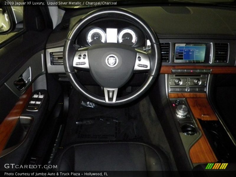 Liquid Silver Metallic / Charcoal/Charcoal 2009 Jaguar XF Luxury