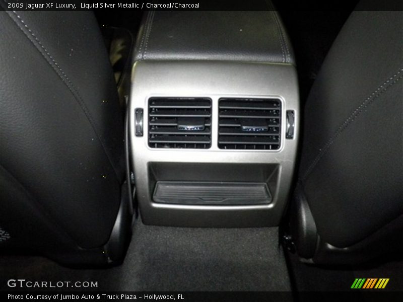 Liquid Silver Metallic / Charcoal/Charcoal 2009 Jaguar XF Luxury