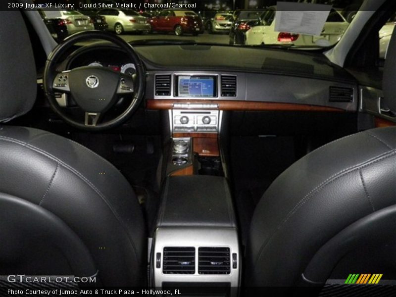 Liquid Silver Metallic / Charcoal/Charcoal 2009 Jaguar XF Luxury