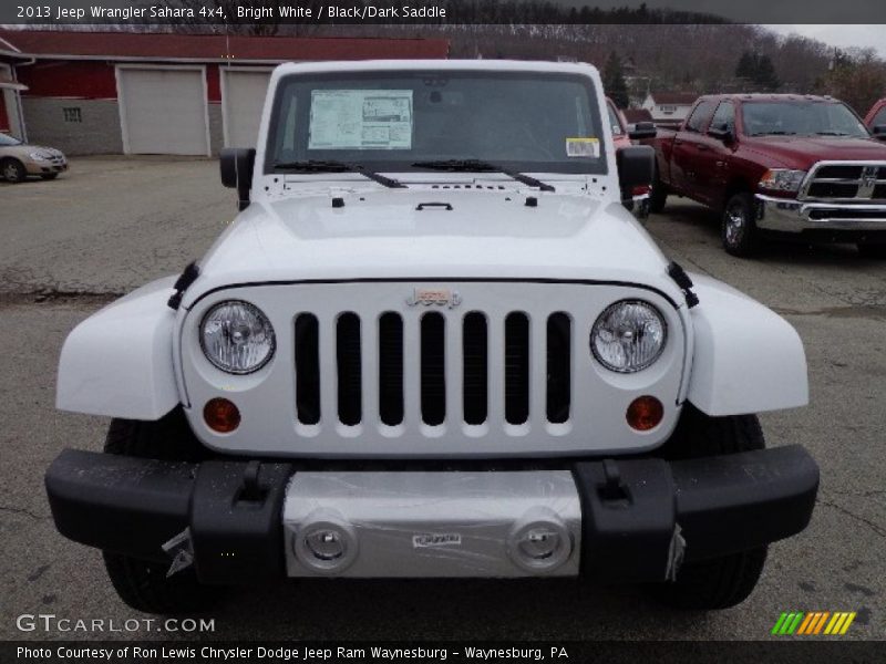 Bright White / Black/Dark Saddle 2013 Jeep Wrangler Sahara 4x4