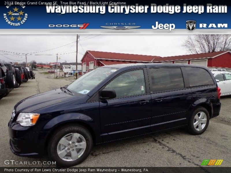 True Blue Pearl / Black/Light Graystone 2013 Dodge Grand Caravan SE