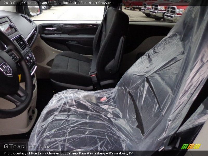 True Blue Pearl / Black/Light Graystone 2013 Dodge Grand Caravan SE