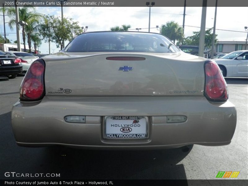 Sandstone Metallic / Neutral 2005 Chevrolet Monte Carlo LS
