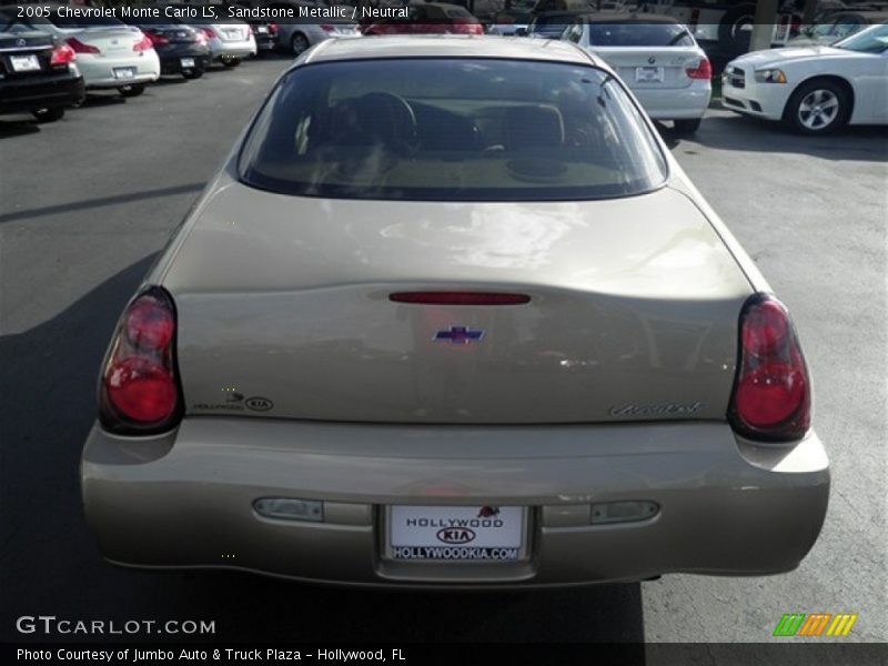 Sandstone Metallic / Neutral 2005 Chevrolet Monte Carlo LS