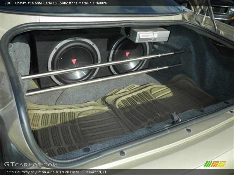 Sandstone Metallic / Neutral 2005 Chevrolet Monte Carlo LS