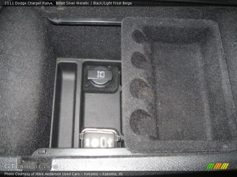 Billett Silver Metallic / Black/Light Frost Beige 2011 Dodge Charger Rallye