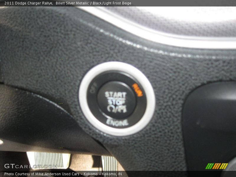 Billett Silver Metallic / Black/Light Frost Beige 2011 Dodge Charger Rallye
