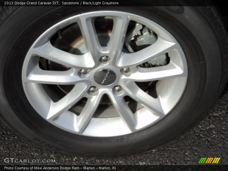 Sandstone / Black/Light Graystone 2013 Dodge Grand Caravan SXT