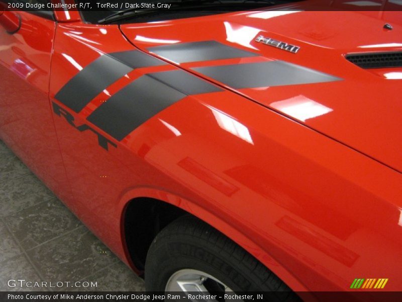 TorRed / Dark Slate Gray 2009 Dodge Challenger R/T