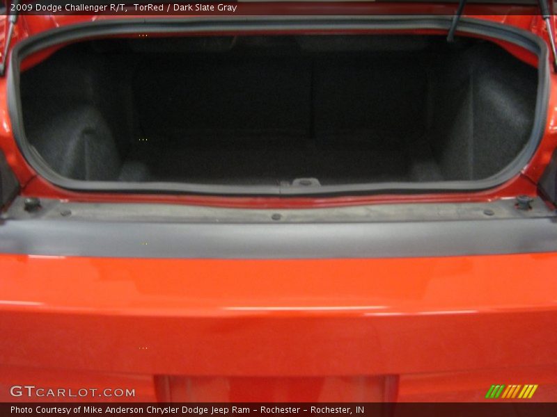TorRed / Dark Slate Gray 2009 Dodge Challenger R/T