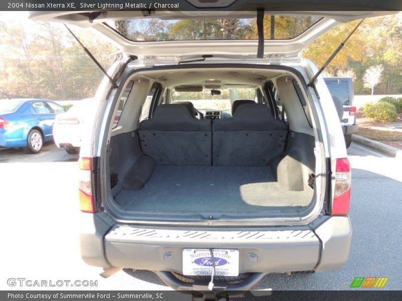 Silver Lightning Metallic / Charcoal 2004 Nissan Xterra XE